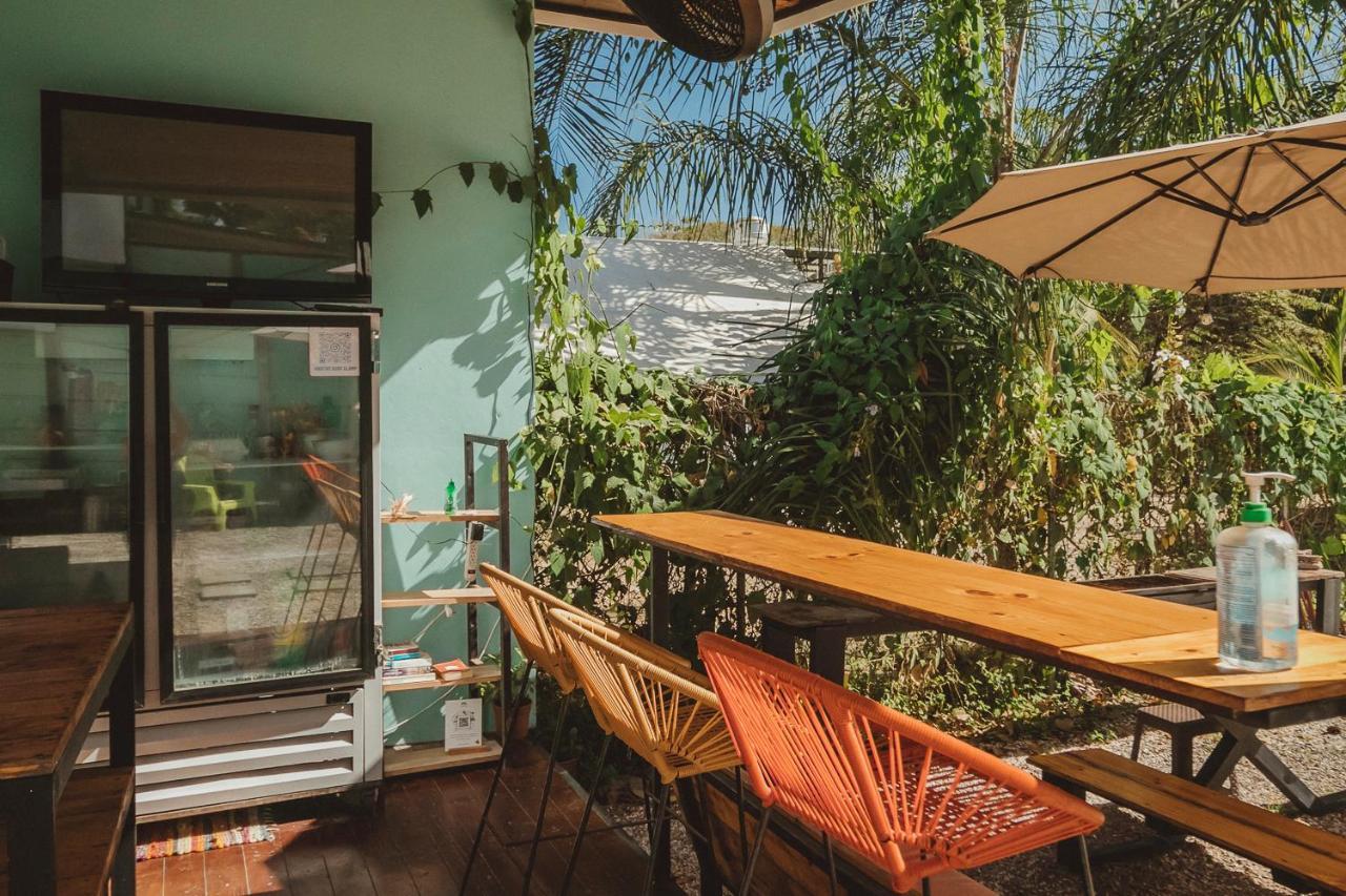 Habitat Surf Glamp Hotel Playa Santa Teresa  Exterior foto